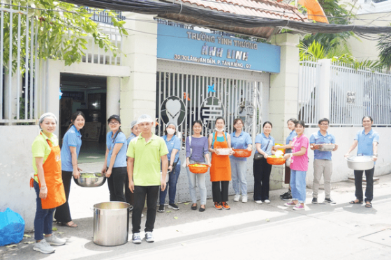 Dự Án Bếp Yêu Thương – The Love Kitchen Tổ Chức Nấu Hơn 300 Phần Ăn Cho Các Em Có Hoàn Cảnh Khó Khăn Tại Trường Tình Thương Ánh Linh, Thành Phố Hồ Chí Minh